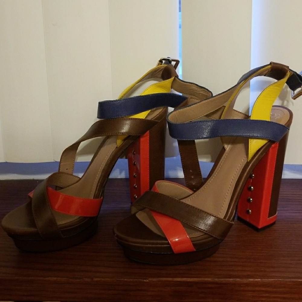 Vince Camuto